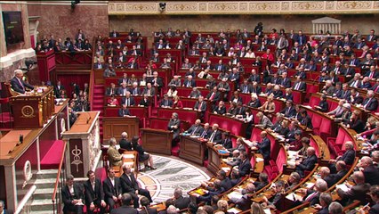 França aprova primeira etapa da reforma constitucional