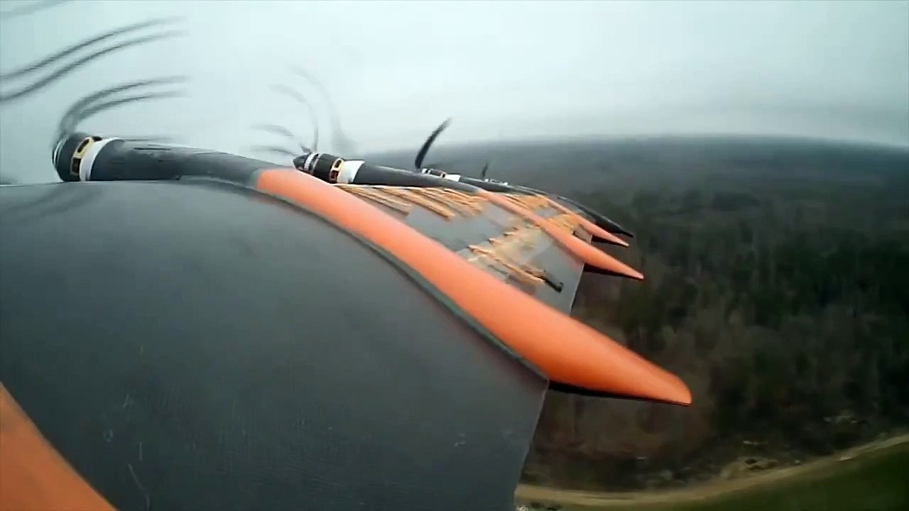 DRON QUE SE TRANSFORMA EN AVIÓN (720p)