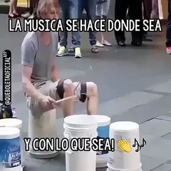 Boya Kutuları İle Sokak Müziği Müthiş