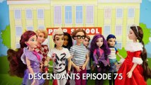Descendants Ben Saves Jay and Carlos. DisneyToysFan