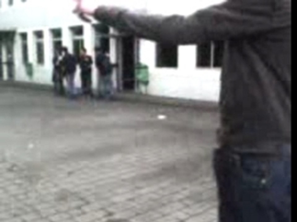 Film De iness [*] Pascal , maid & ahmet dans la cours