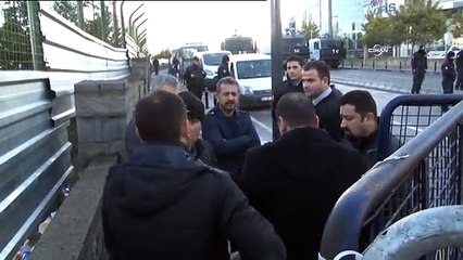 Bank Asya'ya polis ablukası