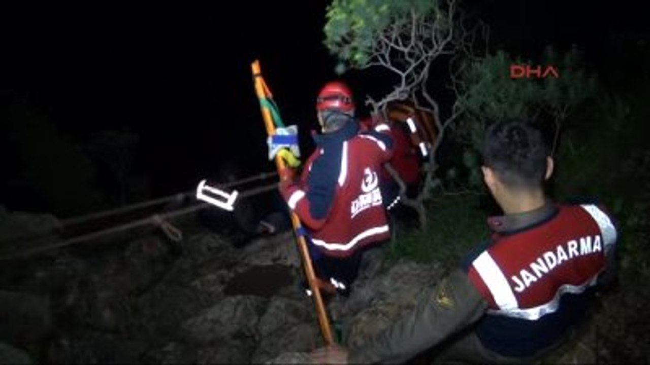 Muğla-Kelebekler Vadisi?nde Uçurumdan Düşen Mısırlı Tatilci 8 Saat Sonra Kurtarıldı