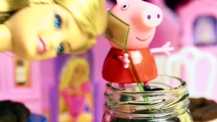 Свинка Пеппа. Мультик с игрушками. Побег от злой Малефисенты. Peppa Pig. Maleficent.