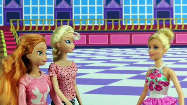 Frozen Anna & Elsas Puppies DOGNAPPED after Babysitting for Cinderella. DisneyToysFan