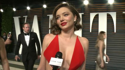 Miranda Kerr Is Hot At The Oscars Party And She Shows It