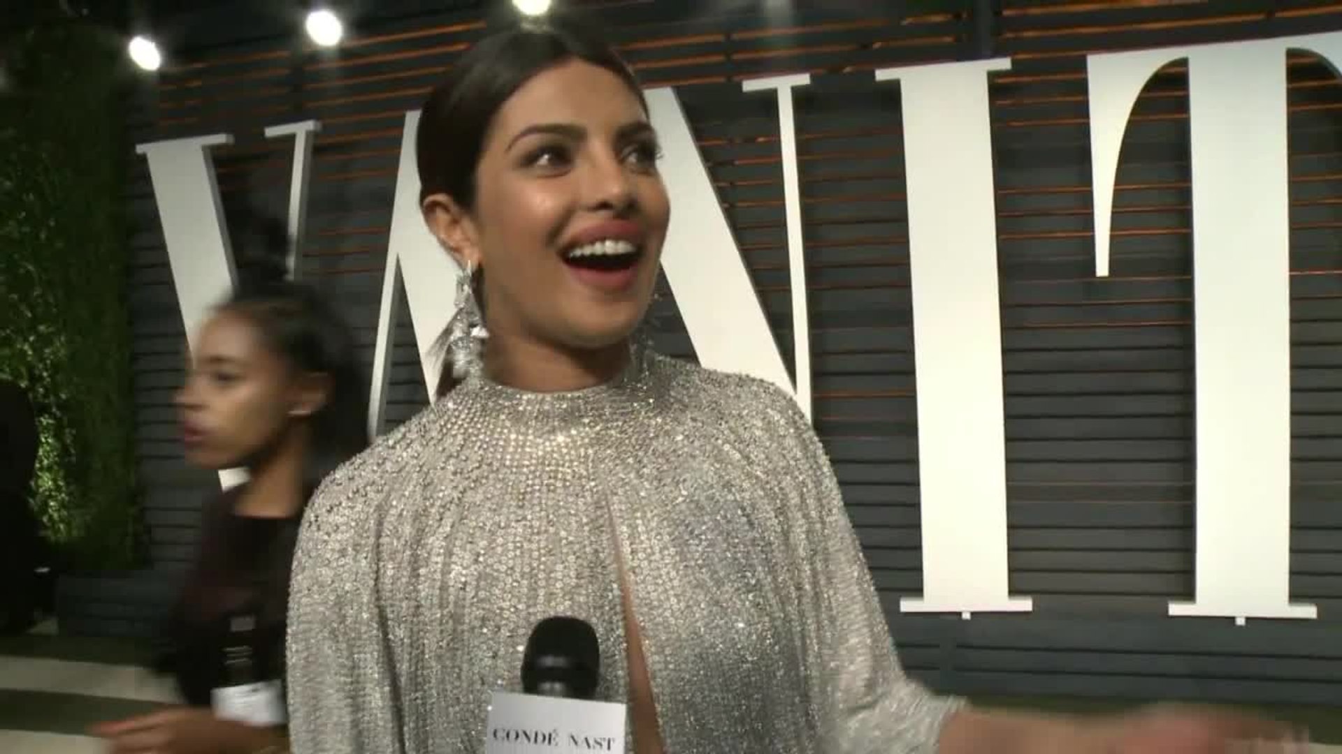 ⁣Priyanka Chopra Goes Sexy To Vanity Fair After Party