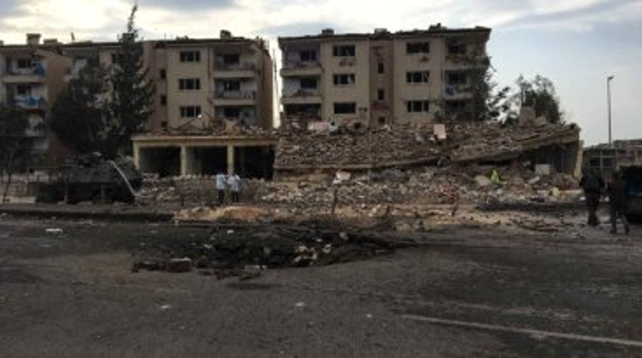 Nusaybin'de Polise Bombalı Saldırı: 2 Polis Şehit, 14 Yaralı
