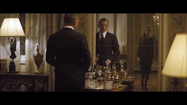 Daniel Craig (James Bond) Monica Bellucci Hot Scene - Spectre