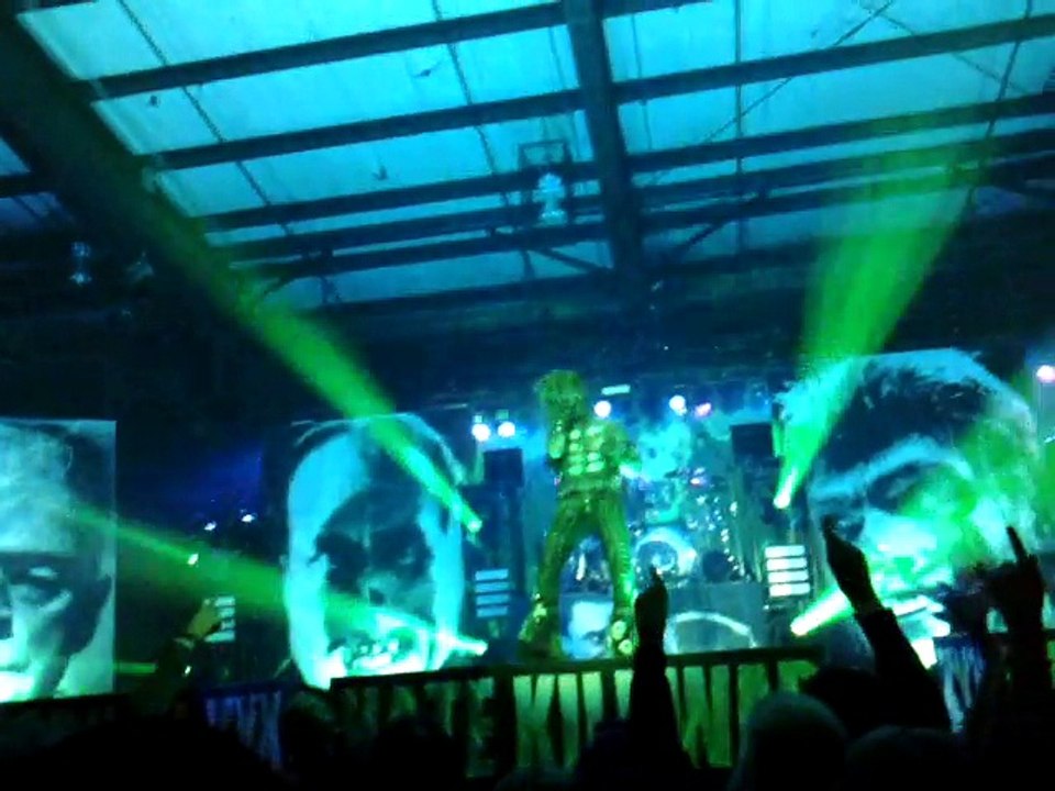 Rob Zombie LIVE: Living Dead Girl