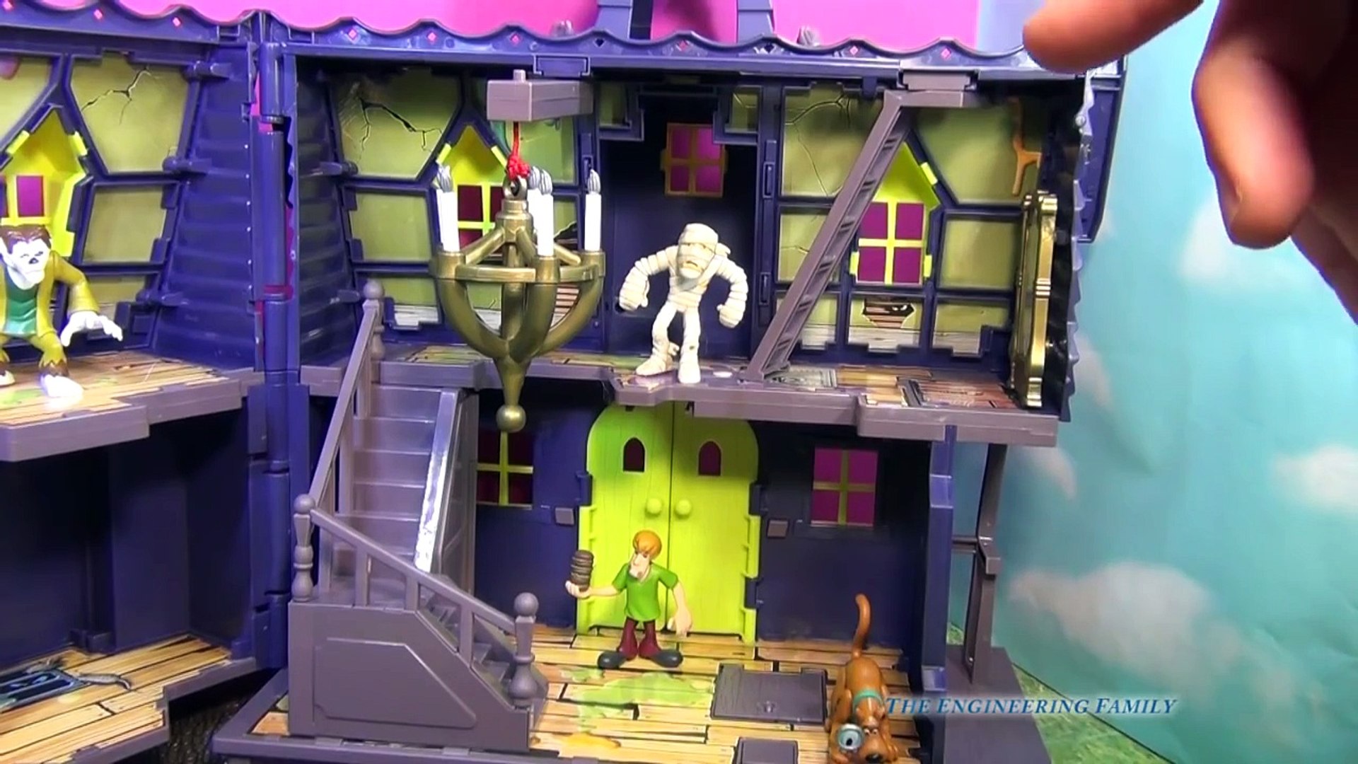 scooby doo haunted mansion toy