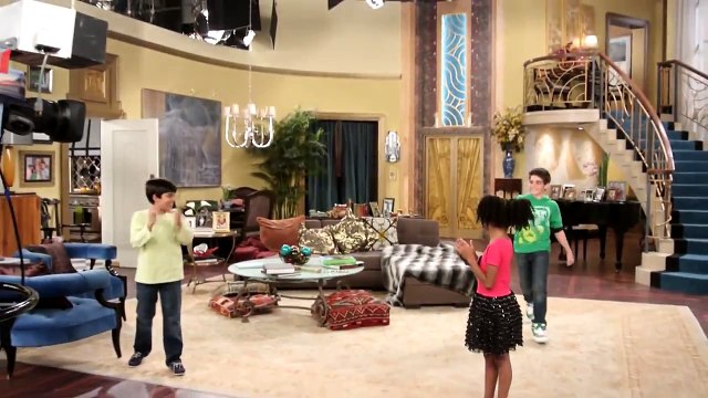 Jessie - Live Taping - Cattle Calls & Scary Walls - Last Episode of Season 1 [2nd Day]