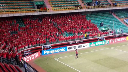 En corée, même les supporter de football sont disciplinés! Grande classe