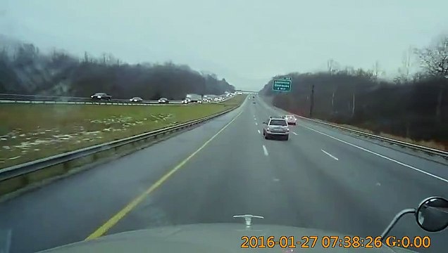 Faire demi-tour en plein milieu d'une autoroute... Mauvaise idée!