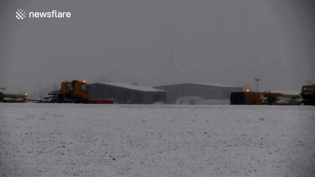 Snow clearance starts at Leeds Bradford Airport
