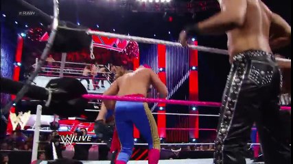 Los Matadores vs. 3MB_ Raw, Oct. 28, 2013