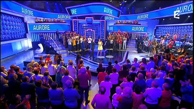 Nagui sous le charme d'une candidate dans N'oubliez pas les paroles - Regardez