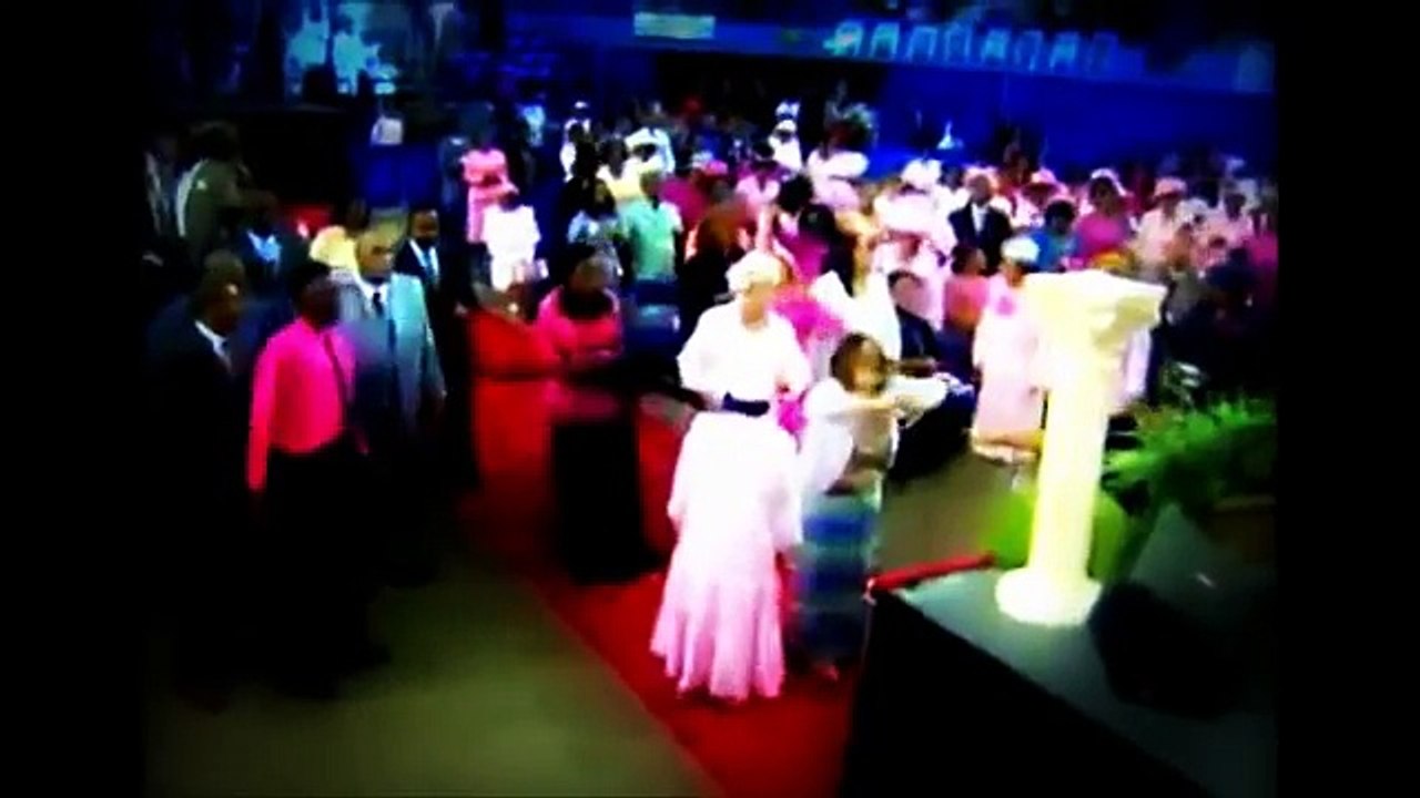 Karen Clark-Sheard Altar Praise Break at VA 2nd COGIC Holy Convocation