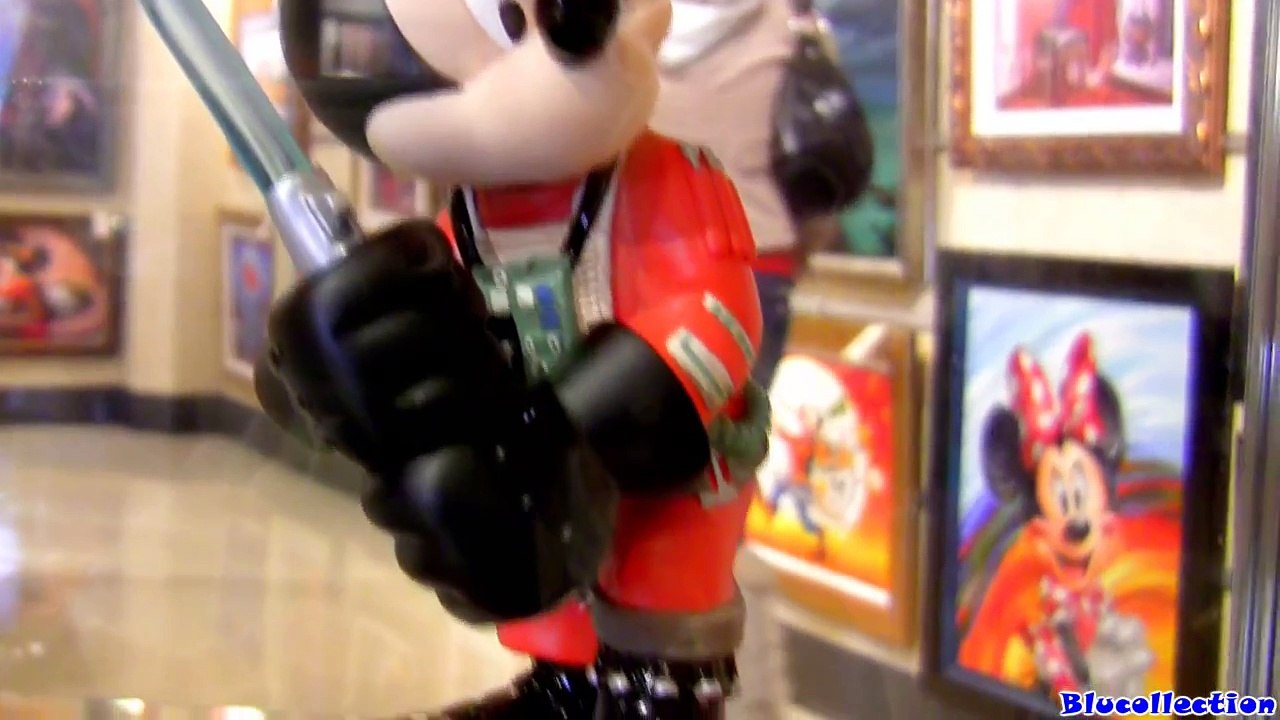 Darth Maul STORMTROOPER Donald Duck Goofy Vader Statue Disney Star Wars Tours