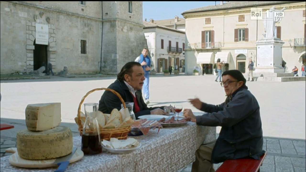 Don Matteo 9x00 El viaje del oficial Cecchini (12) En Norcia V.O.S.E.