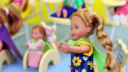 Frozen Kids Superhero Powers & School Spiderman Kelly and Chelsea Barbie Dolls Parody Disn