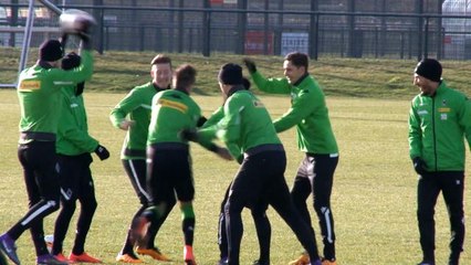 VIRAL: Football: M'Gladbach - Quand l'entraînement devient une séance de combat