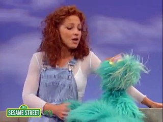 Sesame Street: Gloria & Rosita Sing A Song