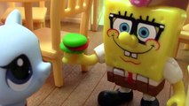 Fast Food Christmas Holiday Burger Spongebob Squidward Littlest Pet Shop LPS Playing Playdoh Playset
