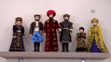 Minyatür Heykeller Saraylı Kıyafetleriyle Görücüye Çıkacak