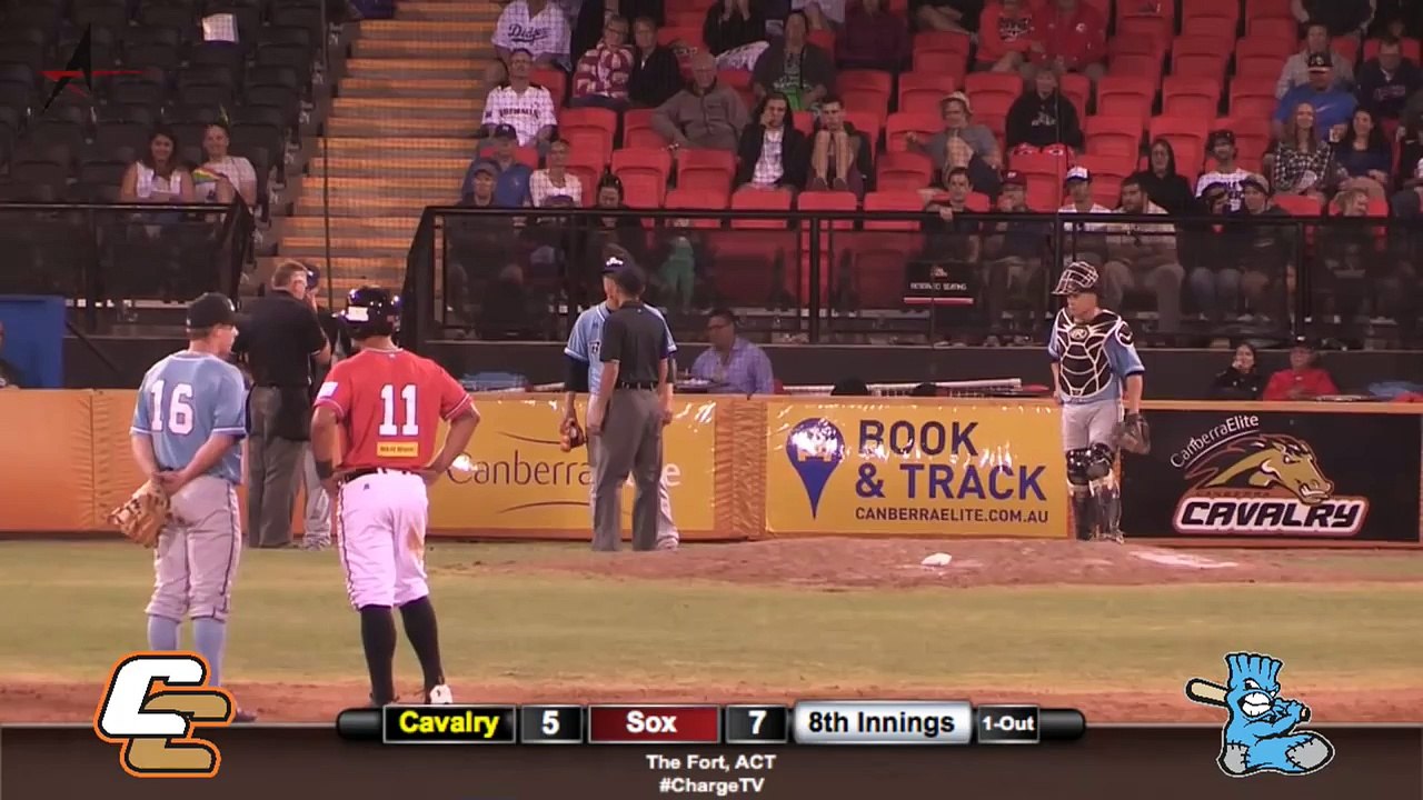 Korean baseball legend and ex MLB pitcher Koo Dae Sung ejected in Australia