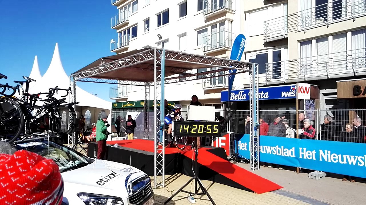 Départ de Julian Alaphilippe (Etixx - Quick Step)