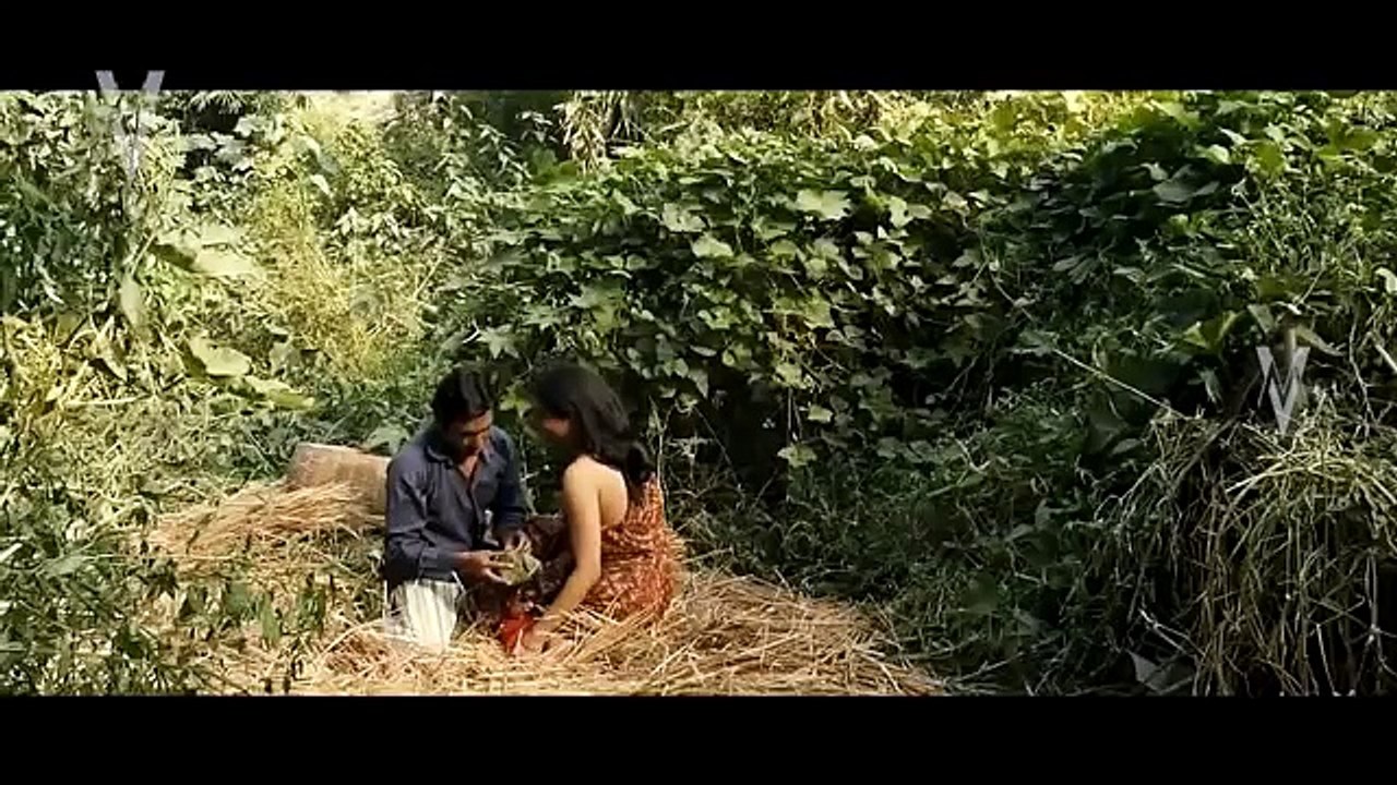 Radhika apte hot scene - Manjhi The Mountain Man