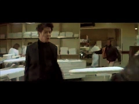 джет ли(кадры из фильма поцелуй дракона)