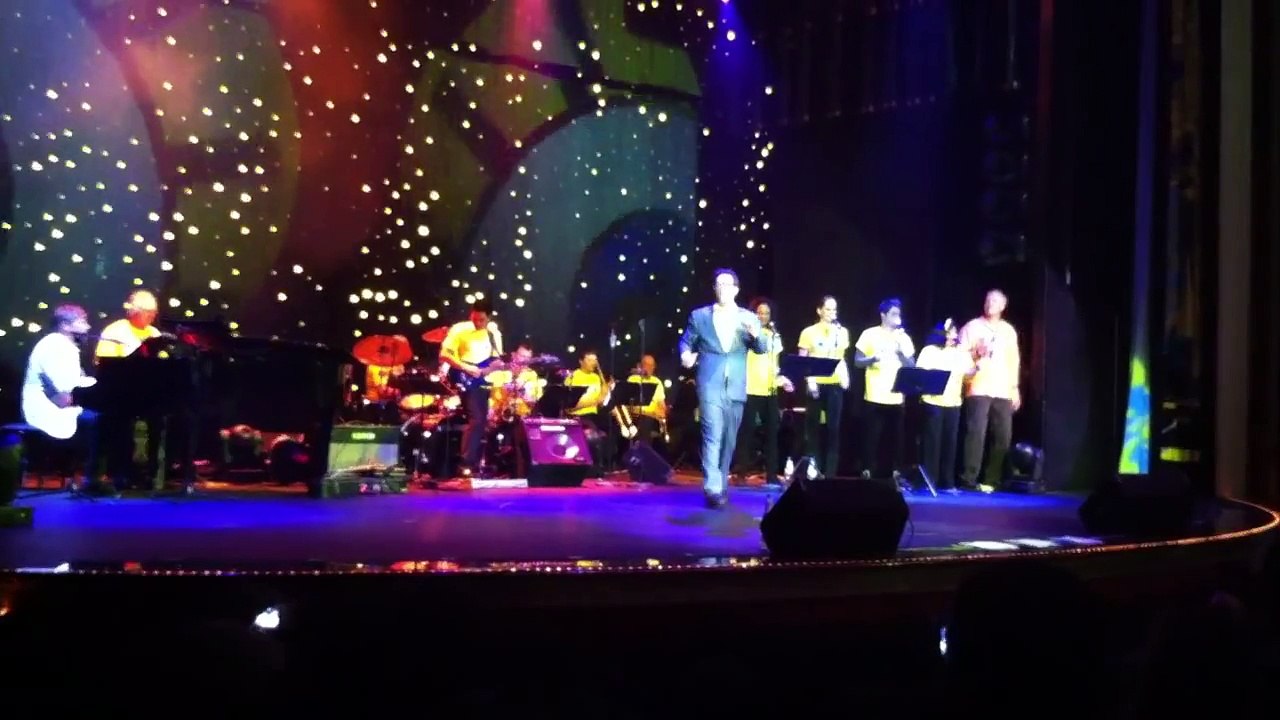 Tom Kenny sings Best Day Ever as SpongeBob