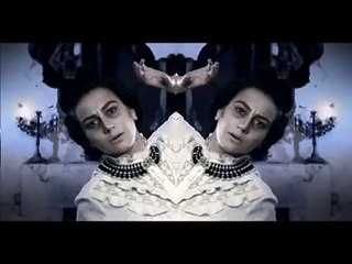 Model - Pembe Mezarlık