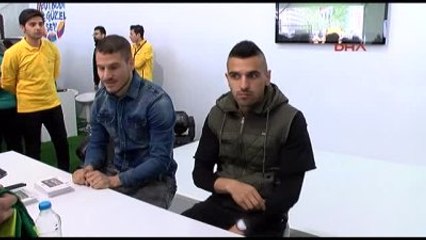 Bursasporlu Deniz ve Aziz Taraftarlarla Buluştu