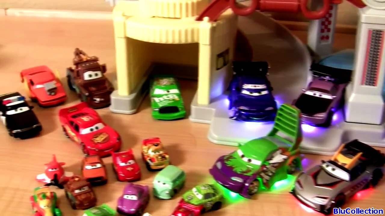 CARS Micro Drifters Racing Light-Up Tuners Tokyo Mater Wheelies Radiator Springs Playset Wheelie Car