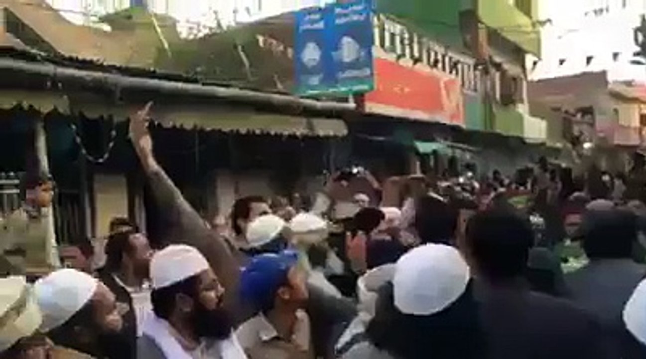 HANGOUT OF MUMTAZ QADRI  ADFEEN