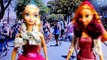 Elsa and Anna at Justin Biebers Concert - Play Doh Disneys Frozen Barbie Doll Princess Episodes
