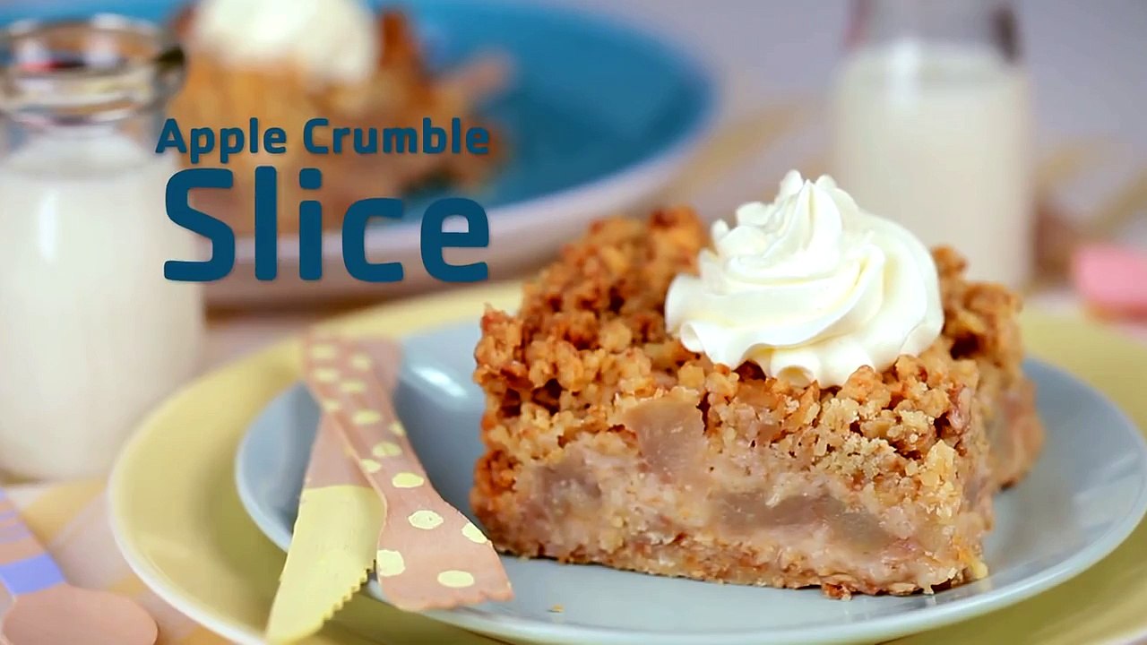 How to make Apple crumble slice