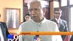 Karnataka governor Vajubhai Vala visits Lance Naik Hanumanthappa’s family in Delhi - Tv9