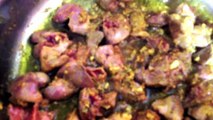 دجاج كوكلي معمر و محمر في الفرن مع صينية بطاطس منسمة ولذيذة Coquelet Farci au Four