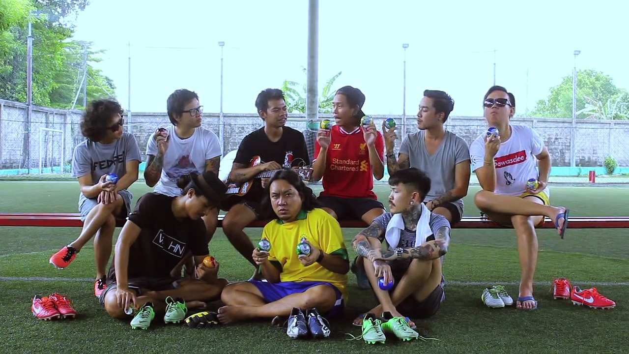 FEDFE - FOOTBALL BUMP!