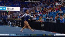 Une gymnaste réalise des pas de hip-hop pendant une compétition