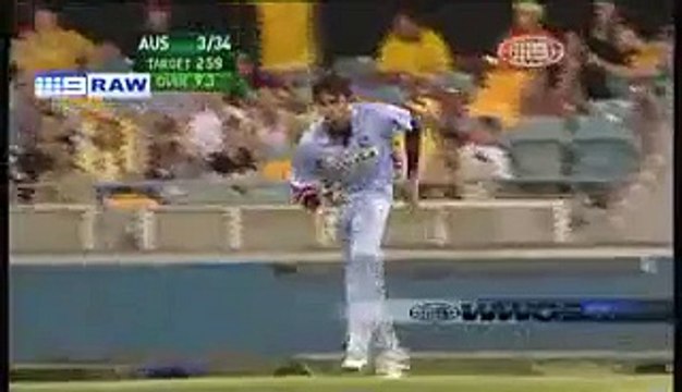 Andrew Symonds flattens streaker the nacked man in the stadium vs india