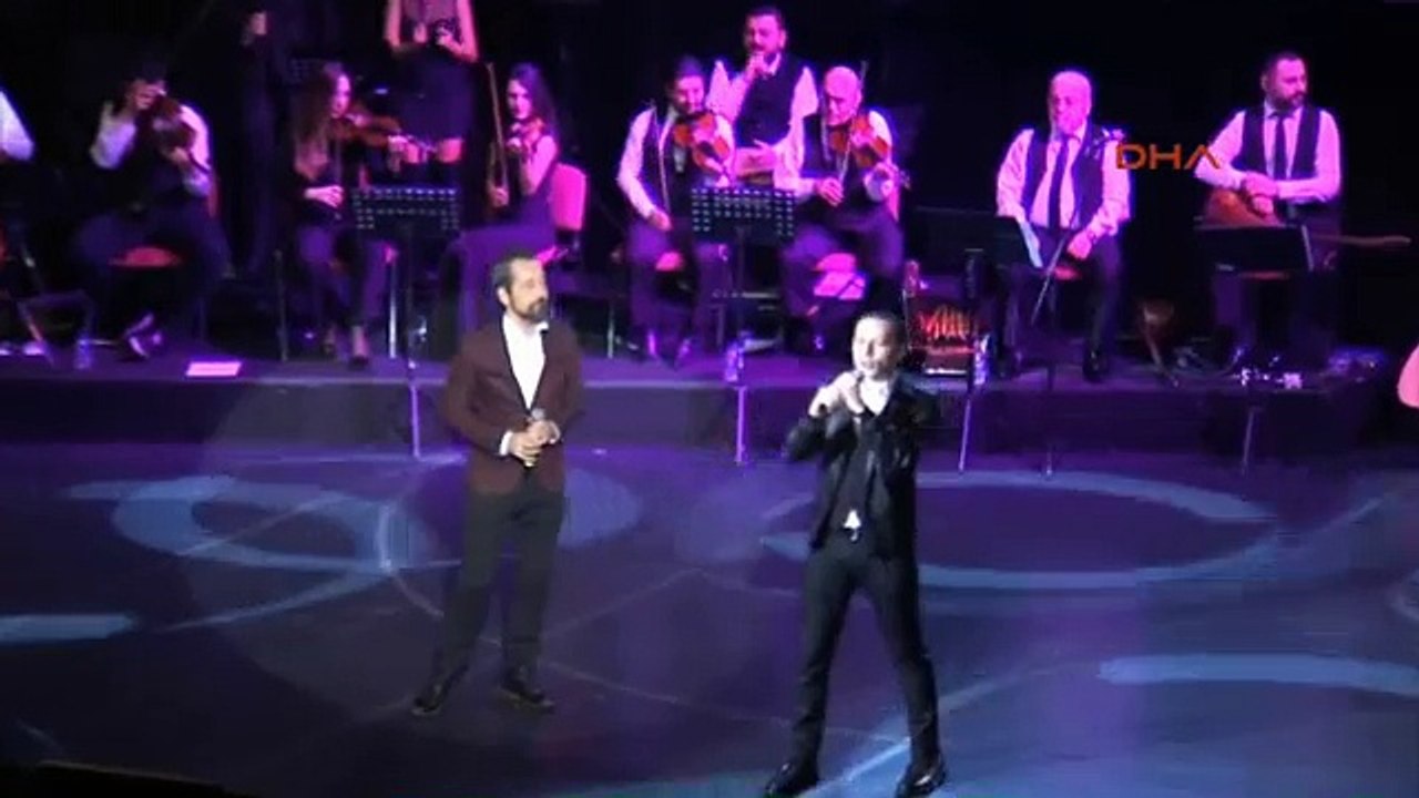 Cüneyt Çakır da çocuklar için söyledi!