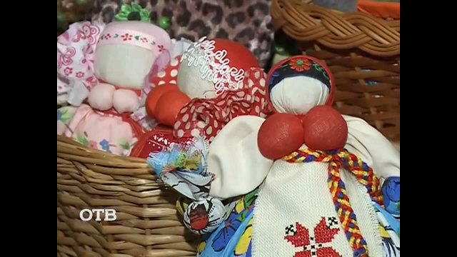 Как сделать зимнюю куклу своими руками- Вытворяшки