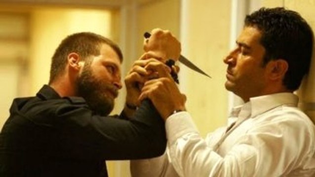 Kenan İmirzalıoğlu ve Kıvanç Tatlıtuğ, Fena Kapıştı