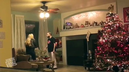 Kavga Ederek Televizyonu Kıran Çocuklardan Annelerine Hediye Şakası