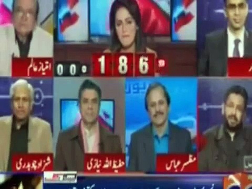 Clash between saleem safi and ayesha bakhsh